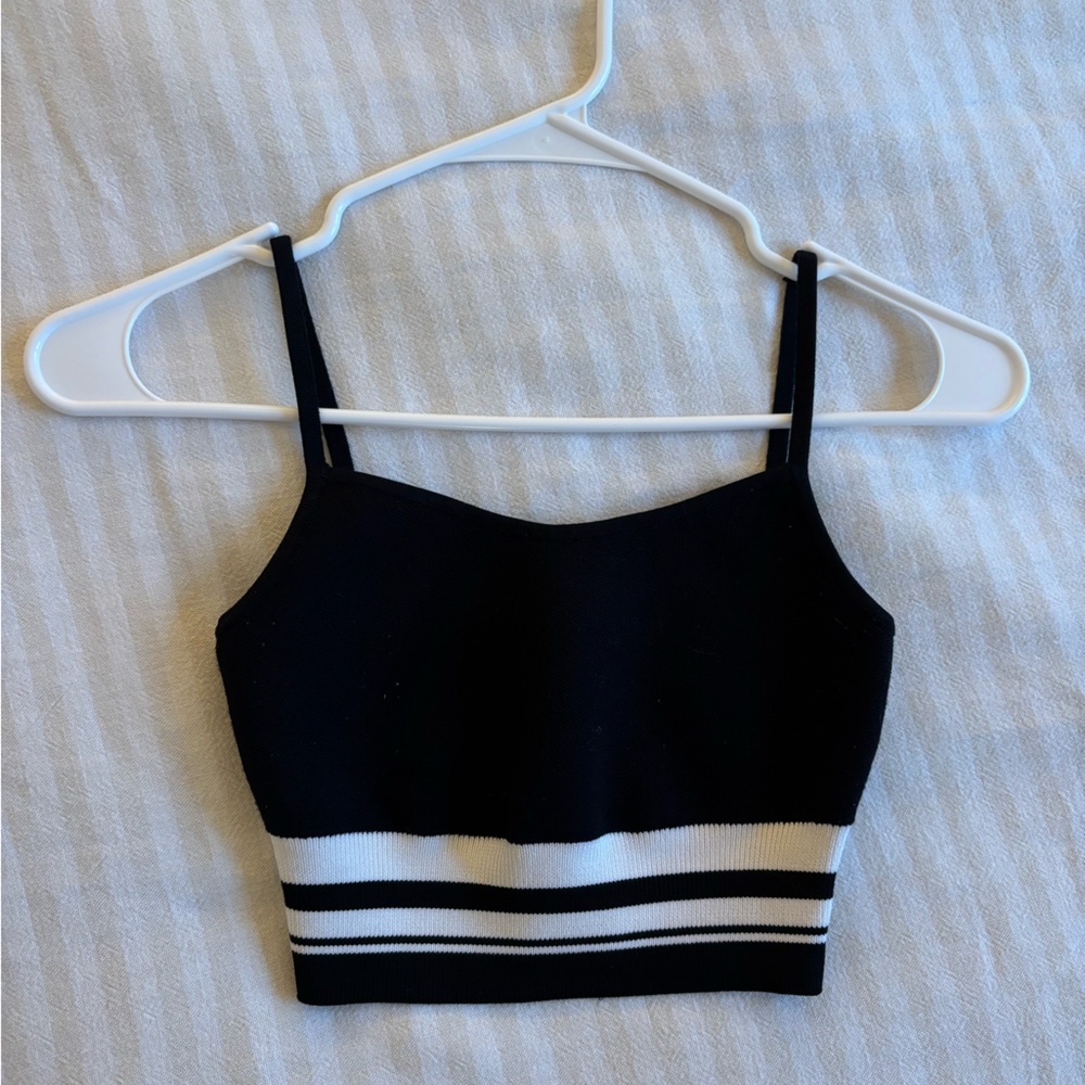 Babaton Black and White Crop Top